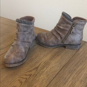 Stylish Brown Ankle Boots